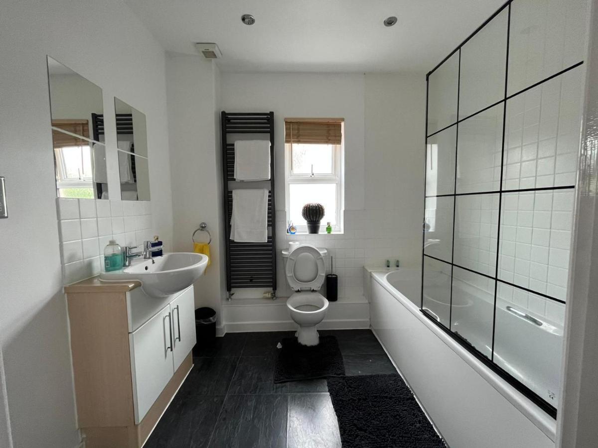 Kent, Dartford Station Apartments Eksteriør billede